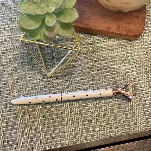 #60 NWT White and Rose Gold Polka Dot Pen with Diamond Jewel Top - Picture 9 of 16